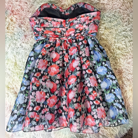 NWT New CAROLINA HERRERA Peony-Print Mini Dress Size 10 - Picture 8 of 12